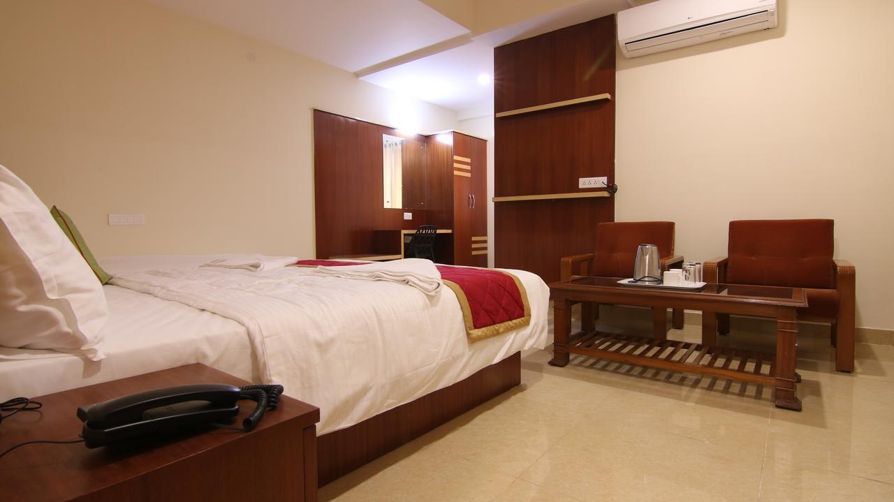 Sri Nandi Comforts Hotell Bangalore Eksteriør bilde